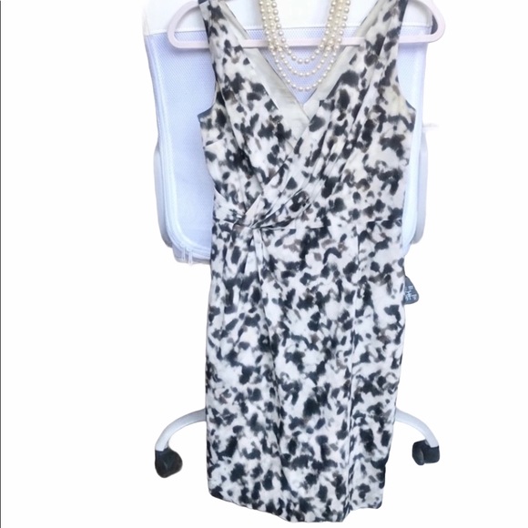 Ann Taylor Animal/Leopard Print Vneck Dress Size 0 - Picture 4 of 16